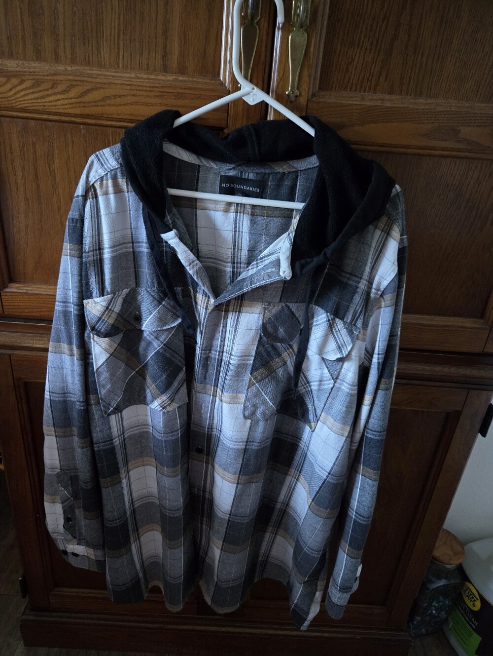 No Boundaries Gray and Black Plaid Hooded Shirt Jacket